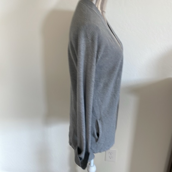 Theory Gray Waffle Knit Open Front Cardigan Sweater - Picture 4 of 7